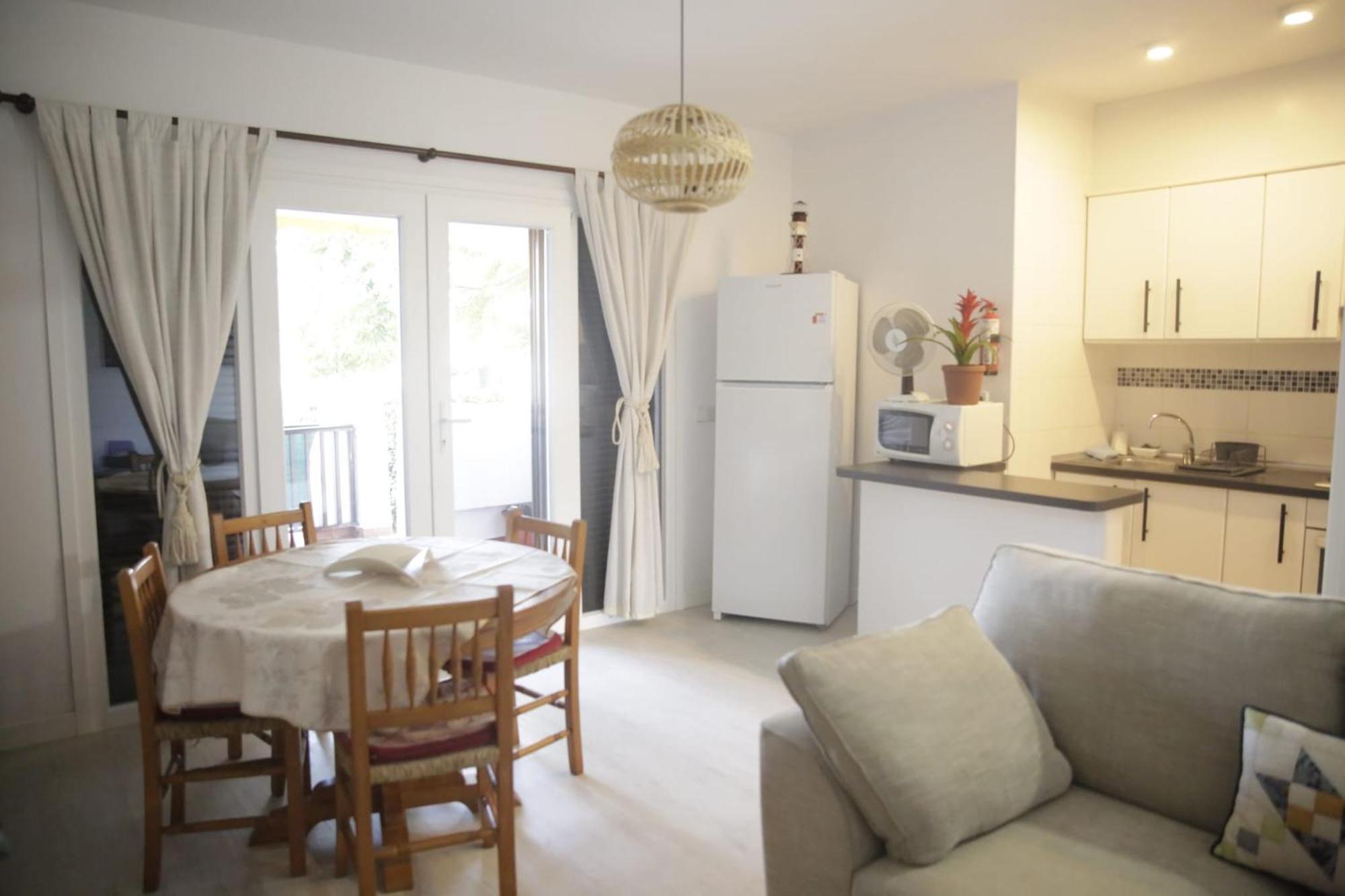 Apartamento Con Encanto En Residencial Con Piscina Cala En Porter  Exterior photo